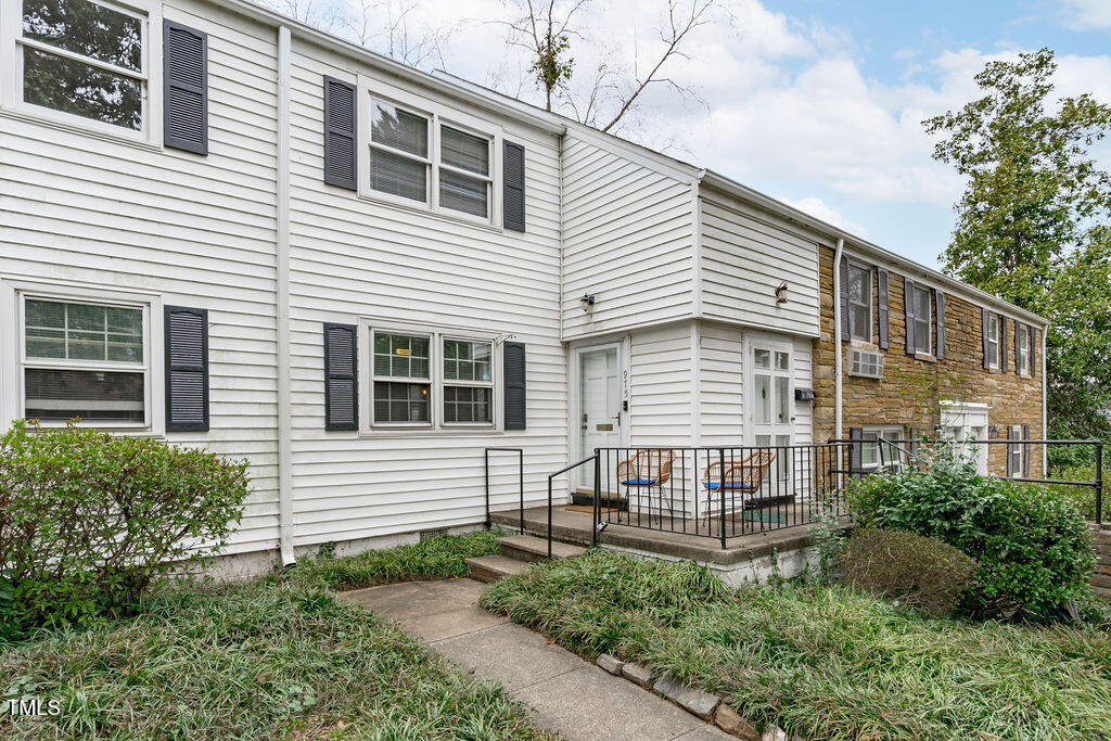 975 St. Marys Street