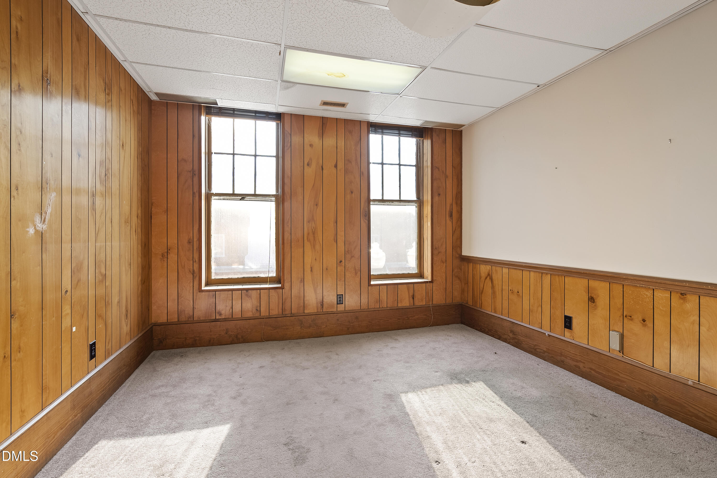 219 E Johnston Street