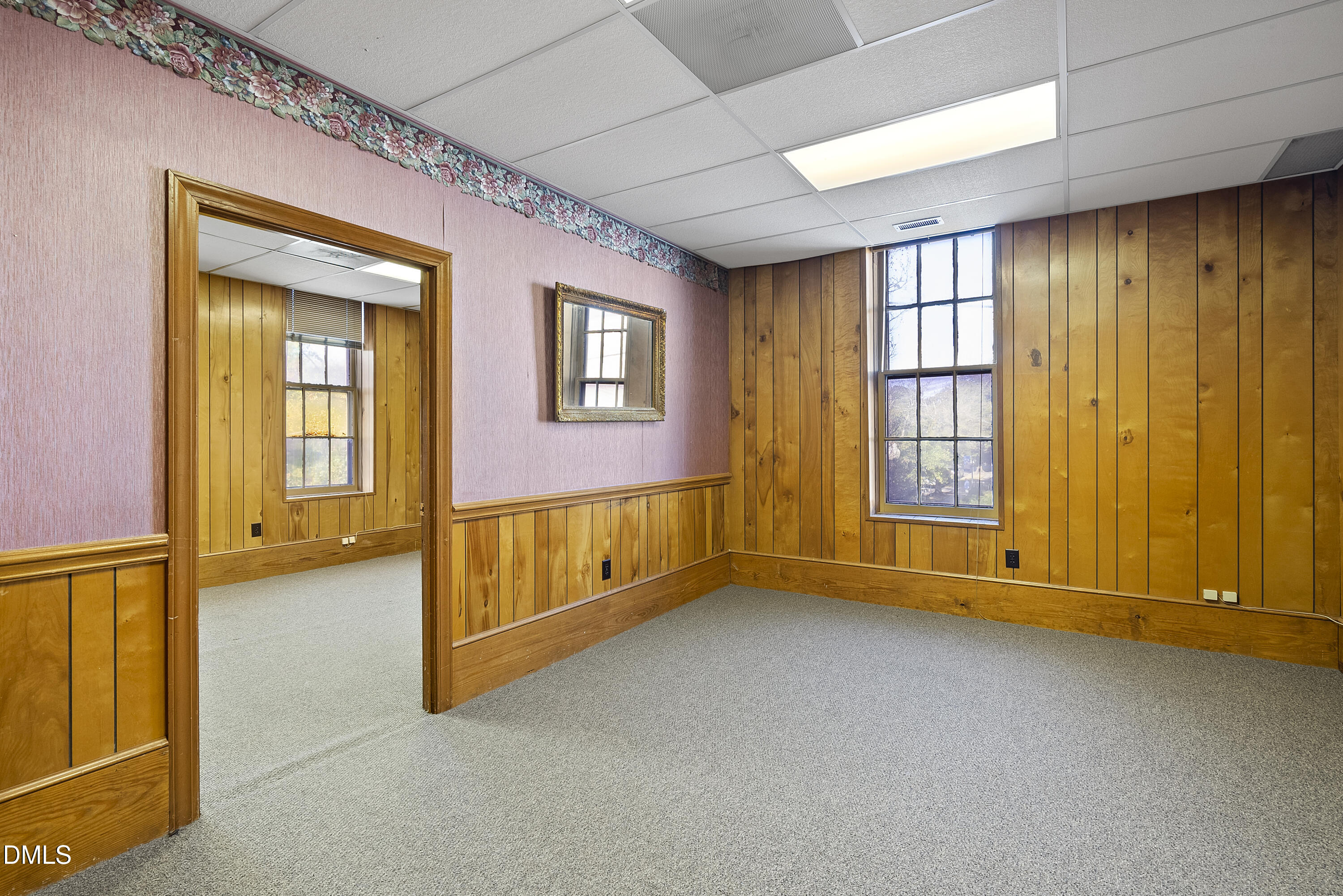 219 E Johnston Street