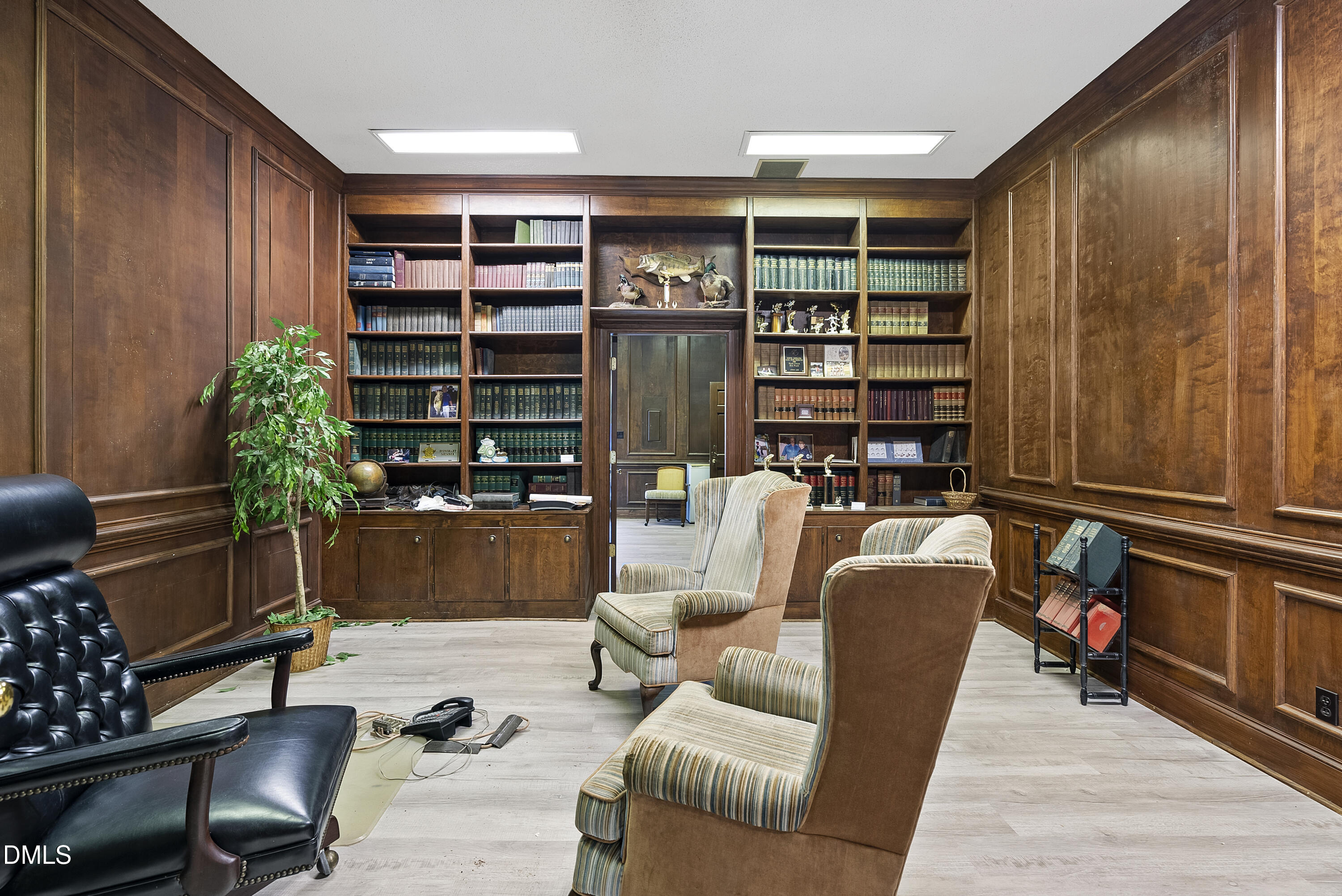 219 E Johnston Street