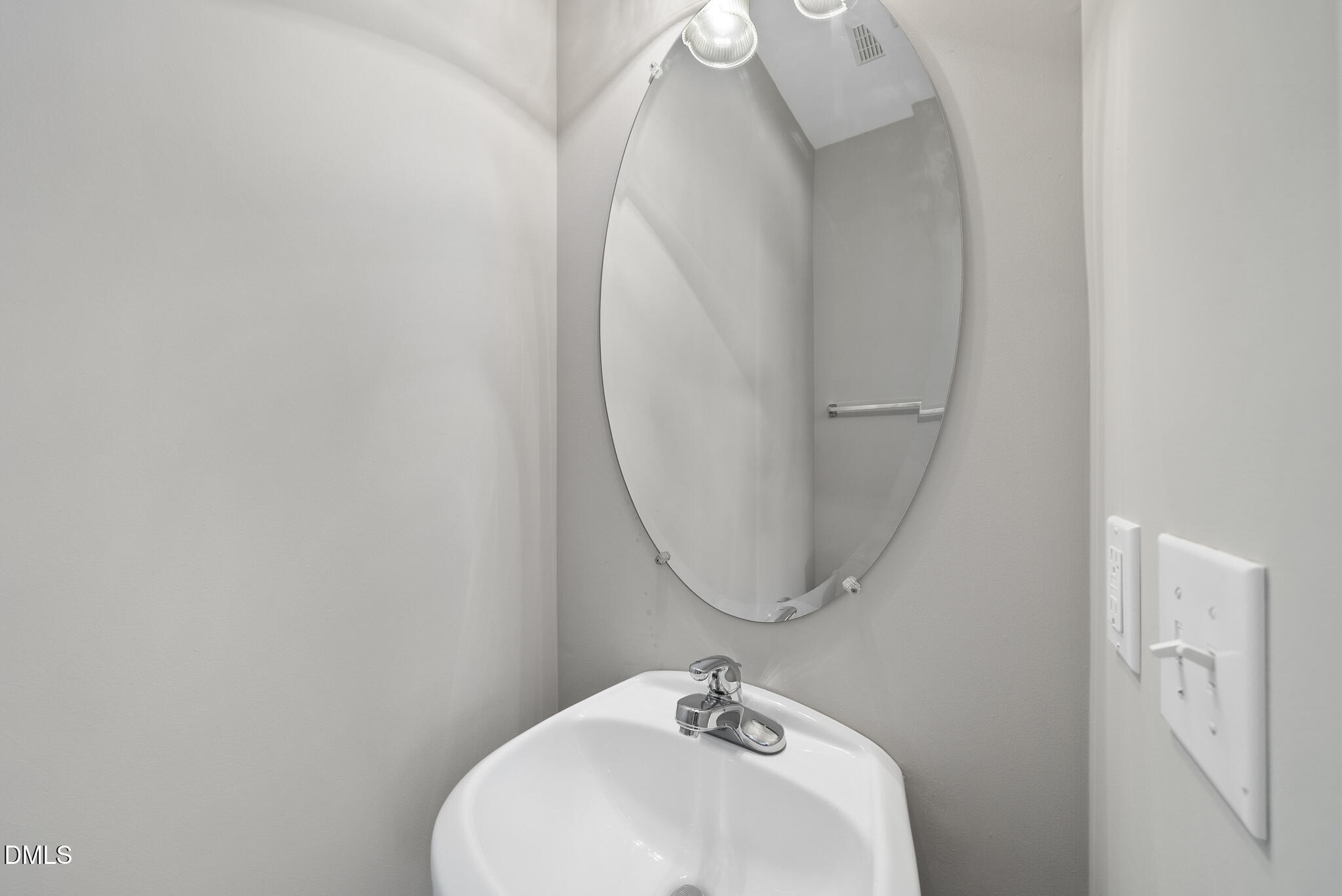 2211 Raven Road # 102