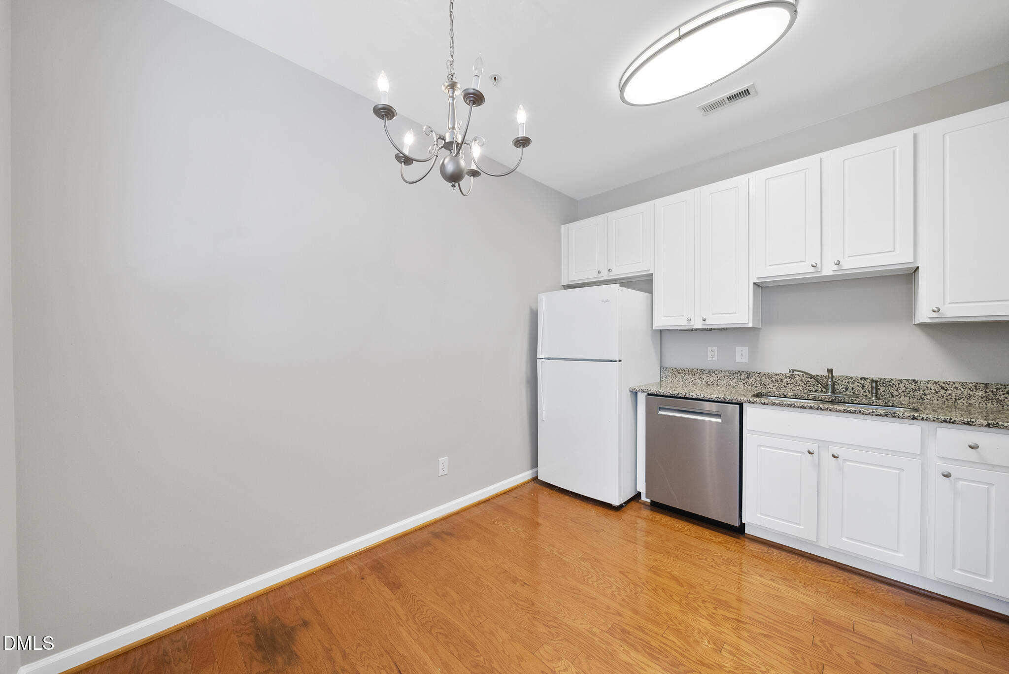 2211 Raven Road # 102