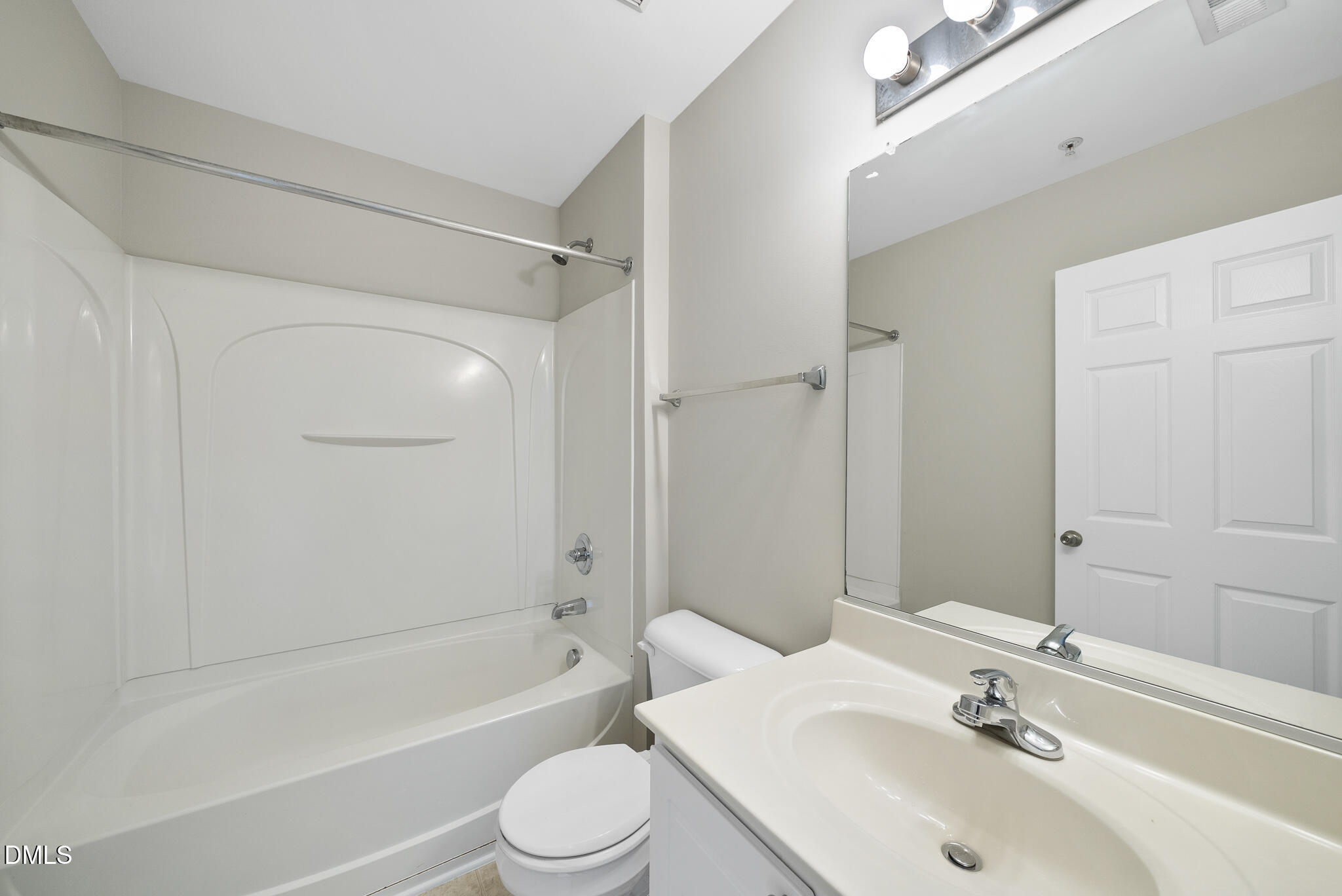 2211 Raven Road # 102