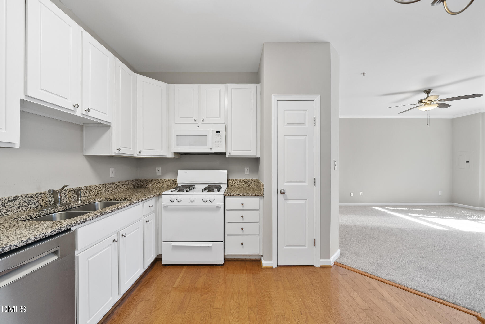 2211 Raven Road # 102