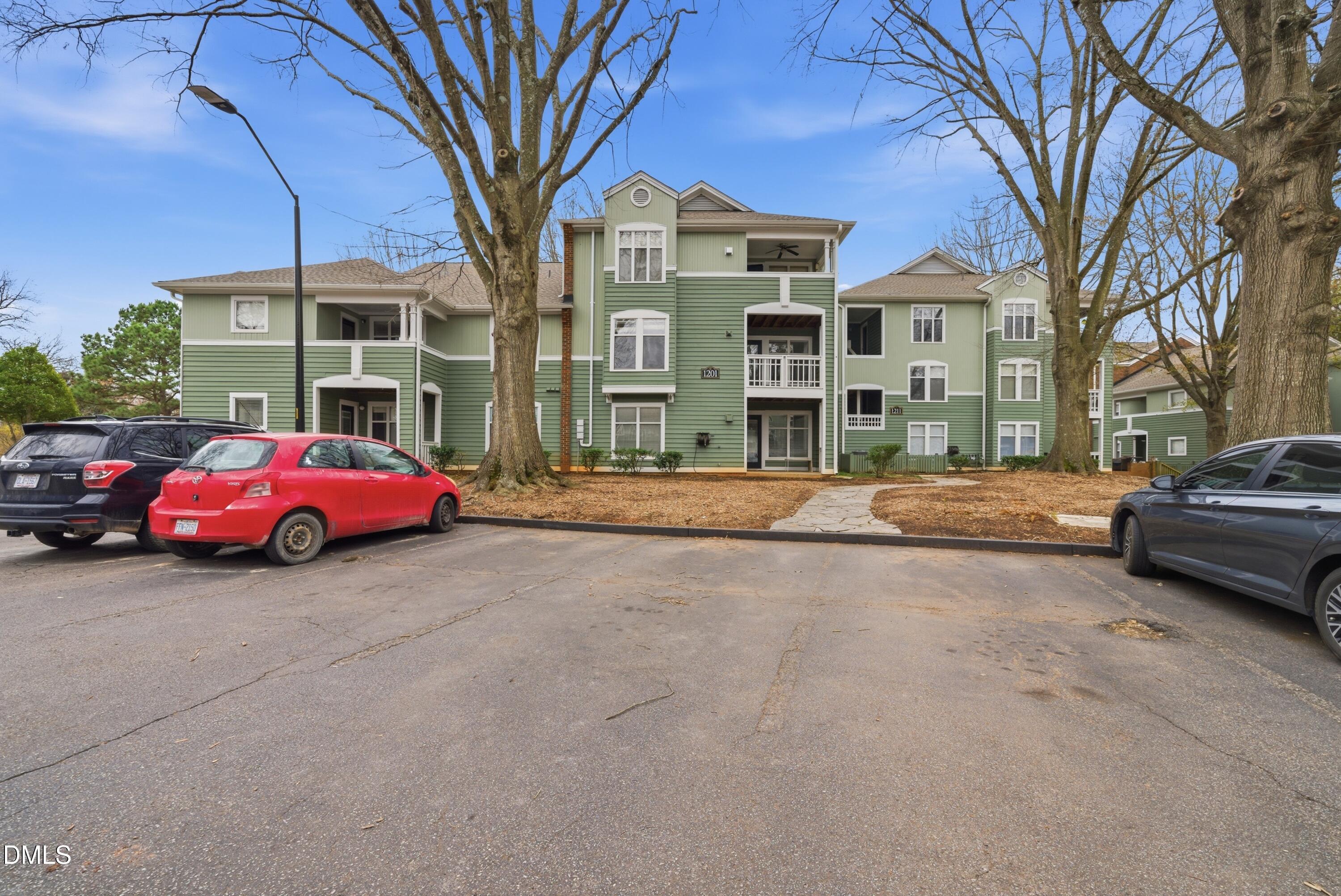 1201 Westview Lane # 105