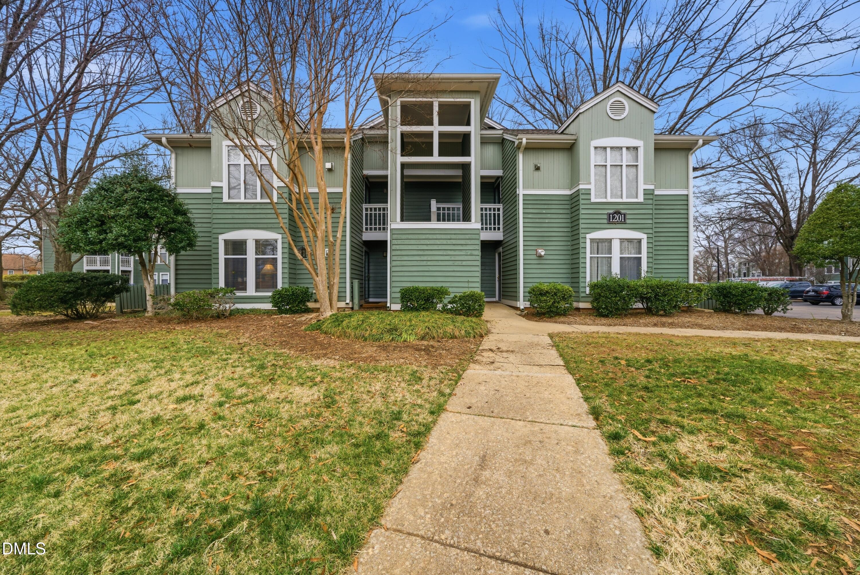 1201 Westview Lane # 105