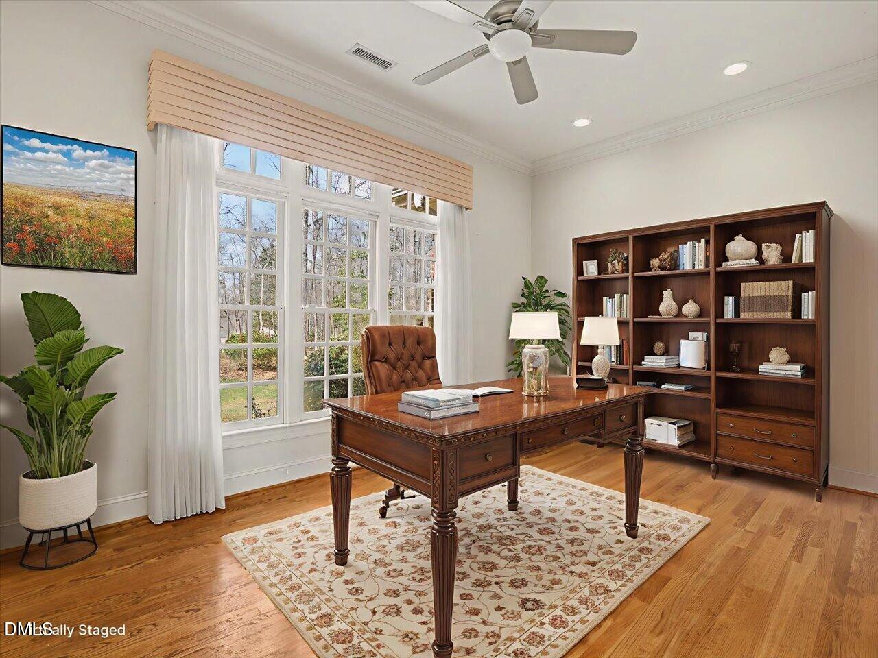 305 Sutherland Court