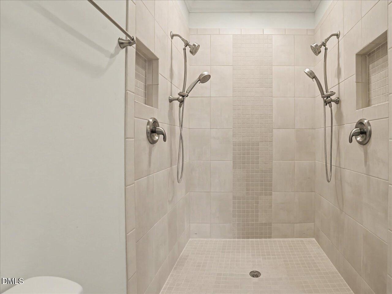 305 Sutherland Court