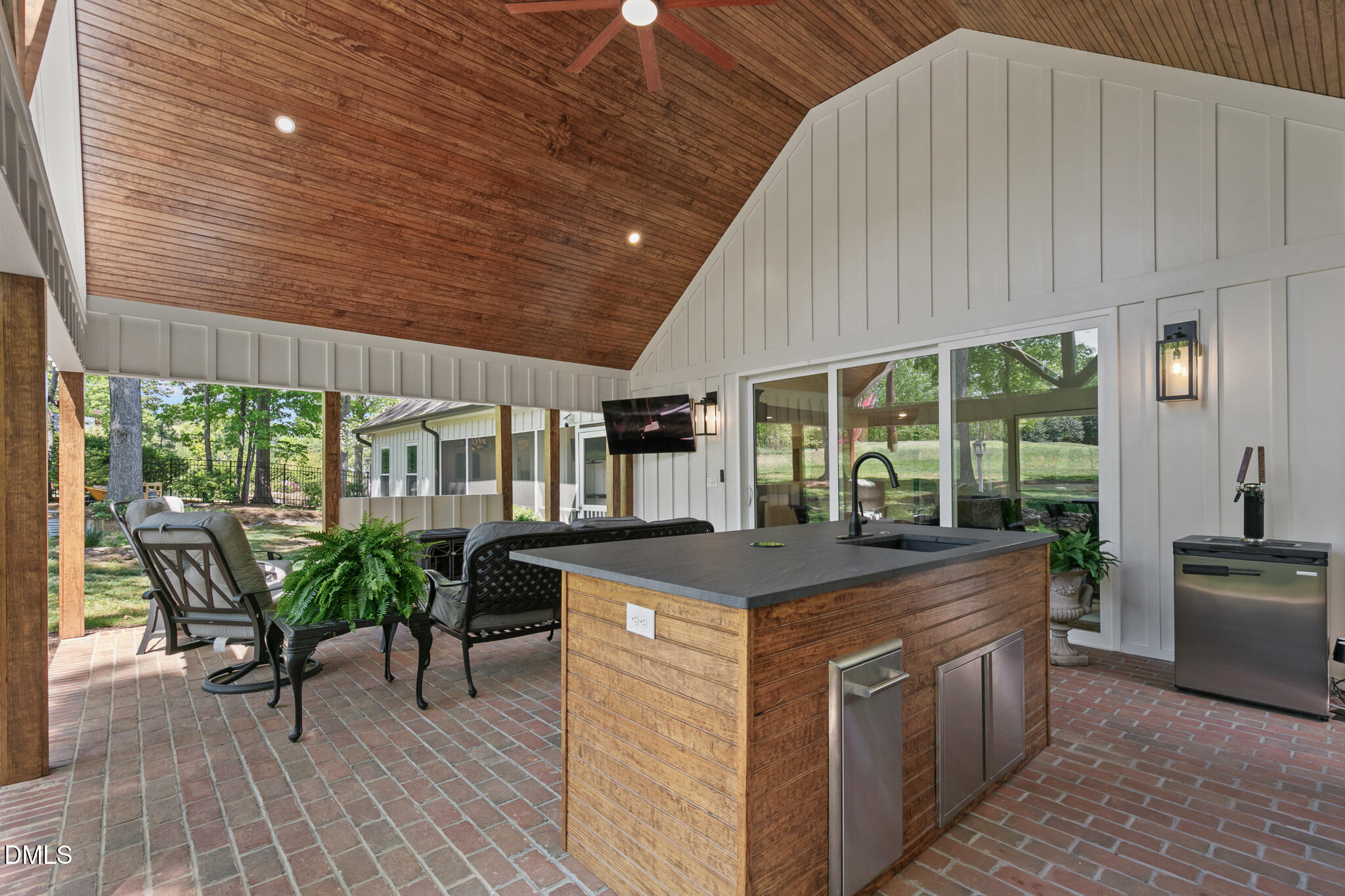 7721 Rainwater Road