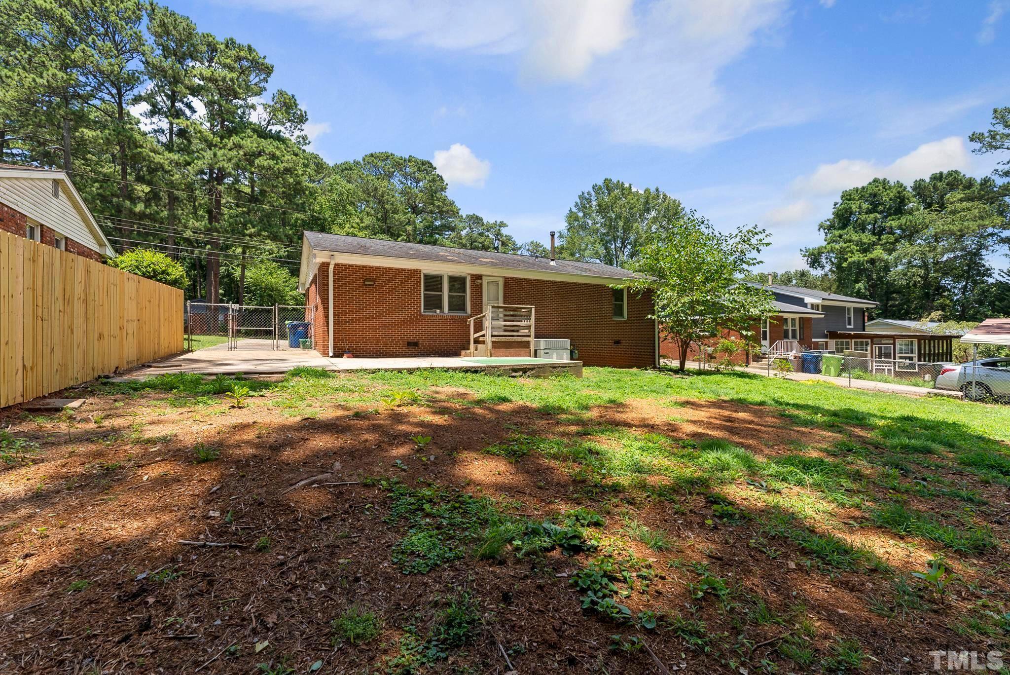 2808 Bardwell Road