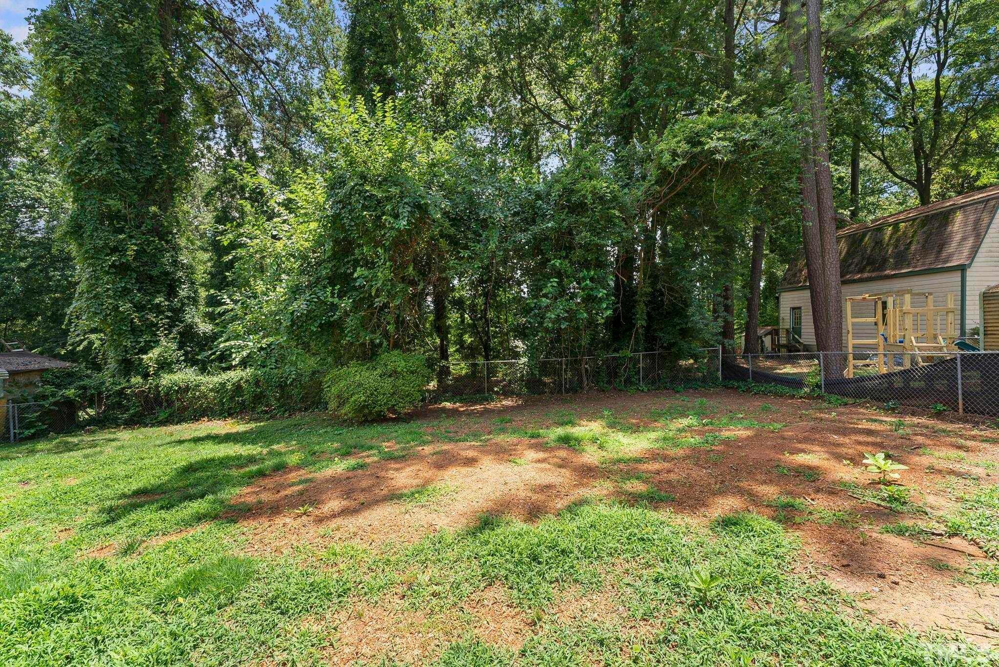 2808 Bardwell Road