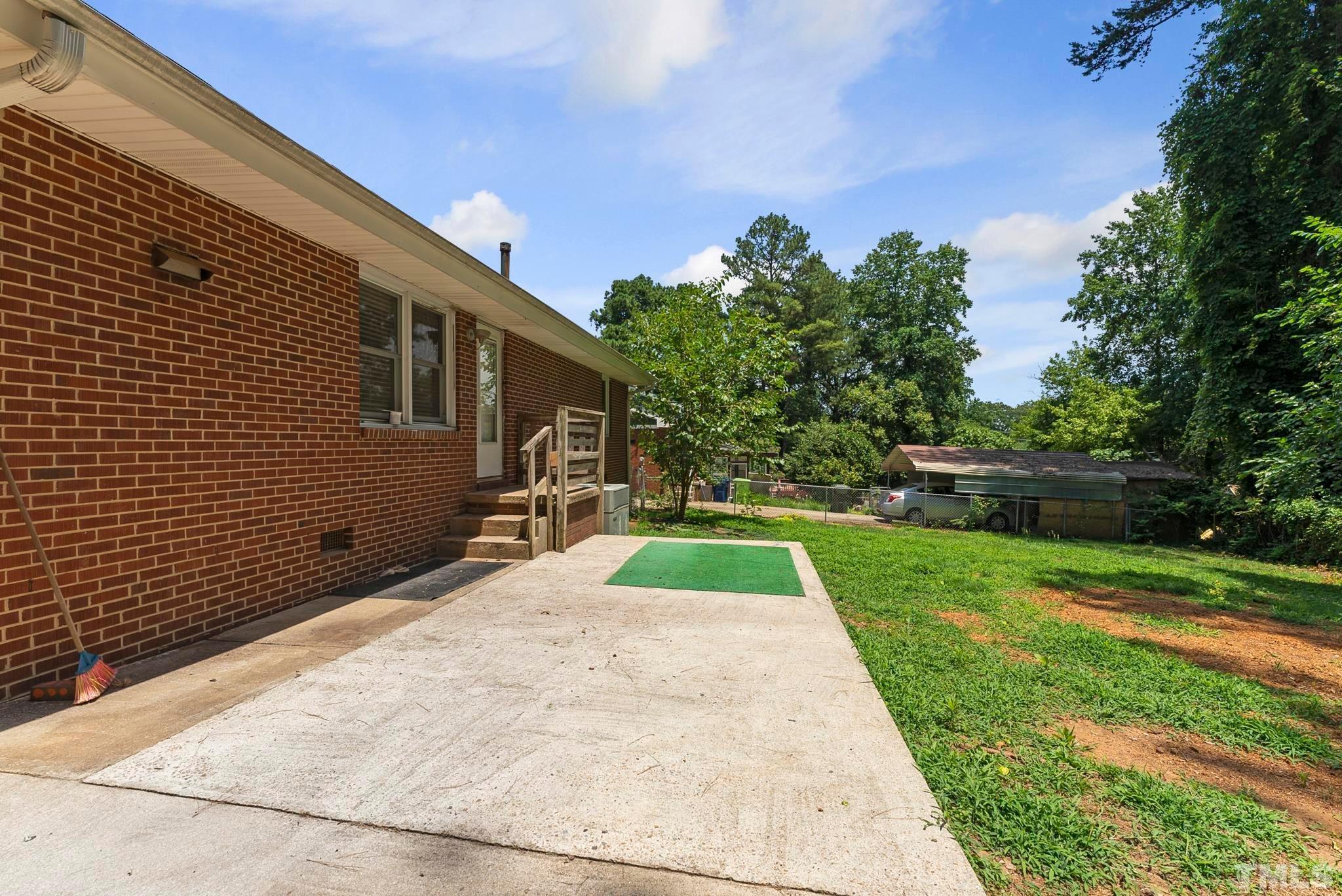 2808 Bardwell Road