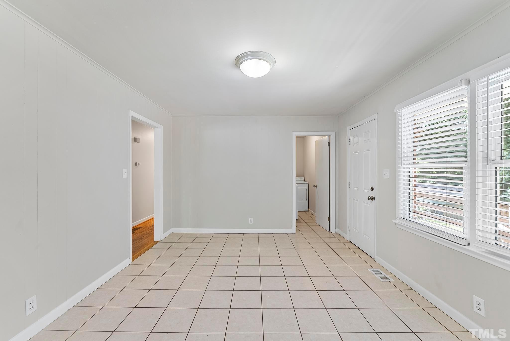 2808 Bardwell Road