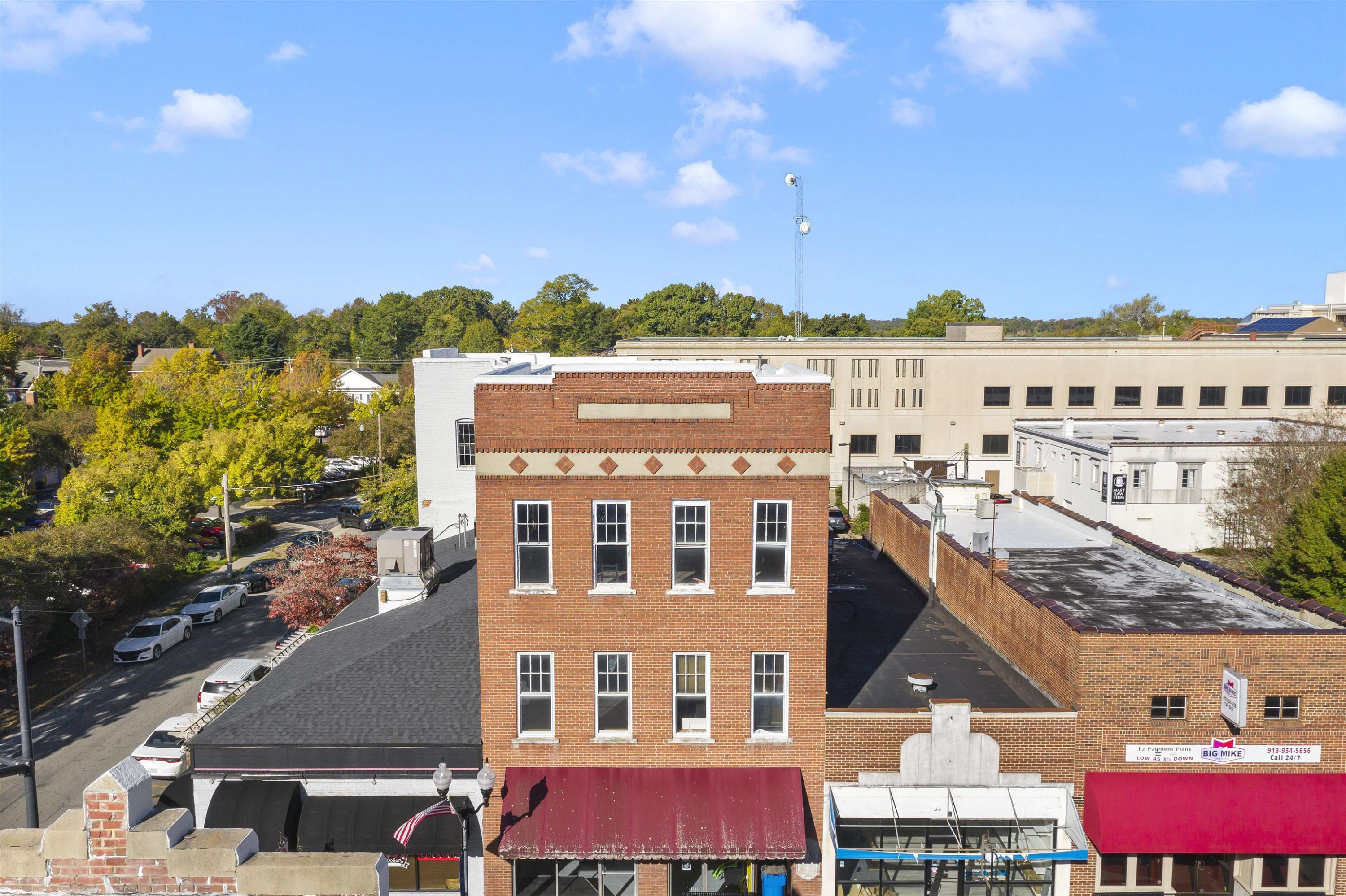 138 S 3rd Street Unit: 1st Floor