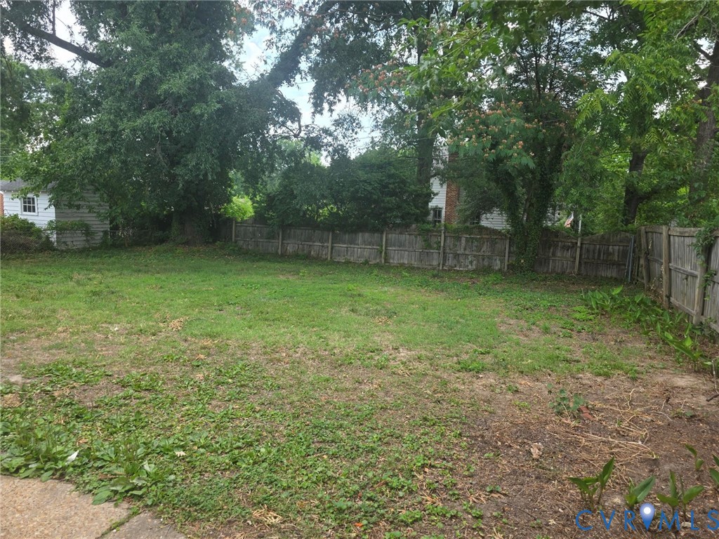 2310 Dee Kay Dr