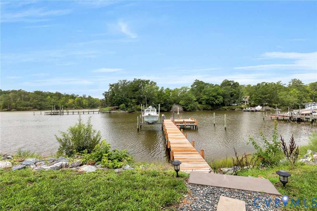 248 Cedar Pointe Dr
