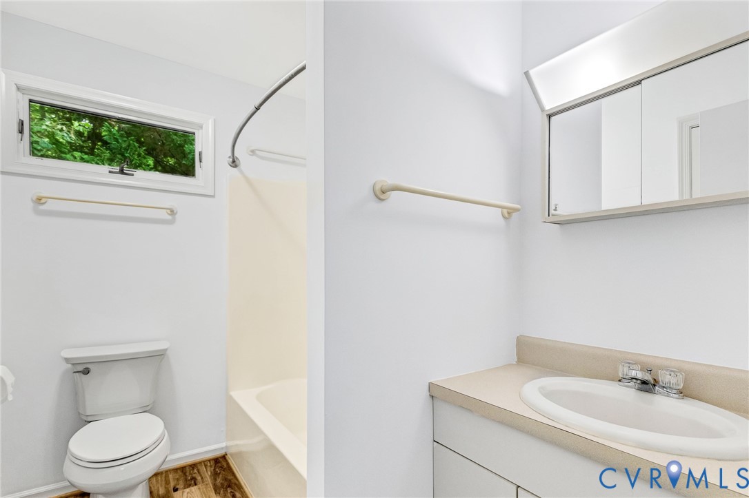 248 Cedar Pointe Dr
