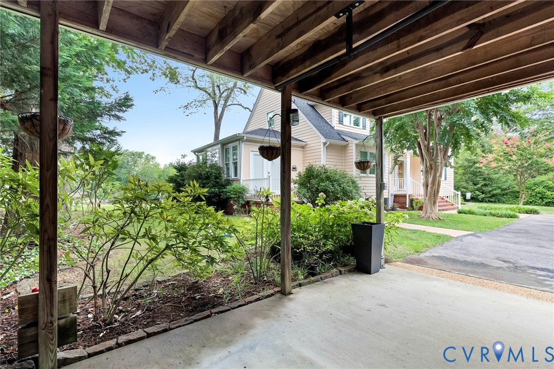 248 Cedar Pointe Dr