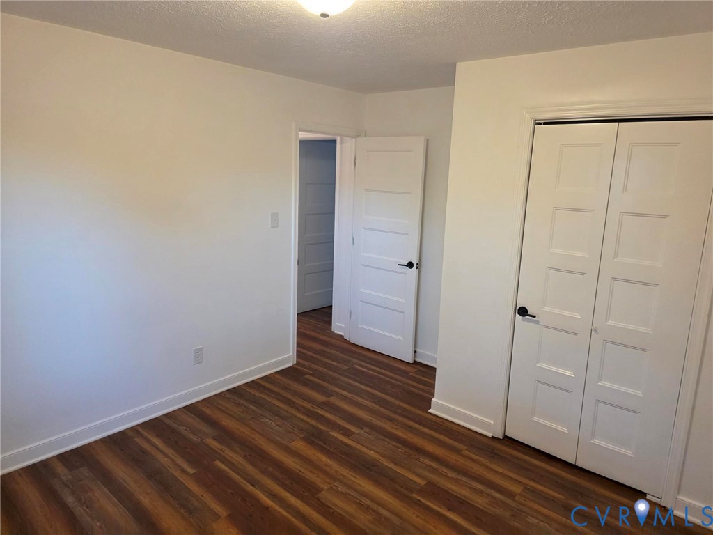 6459 Lakevista Dr