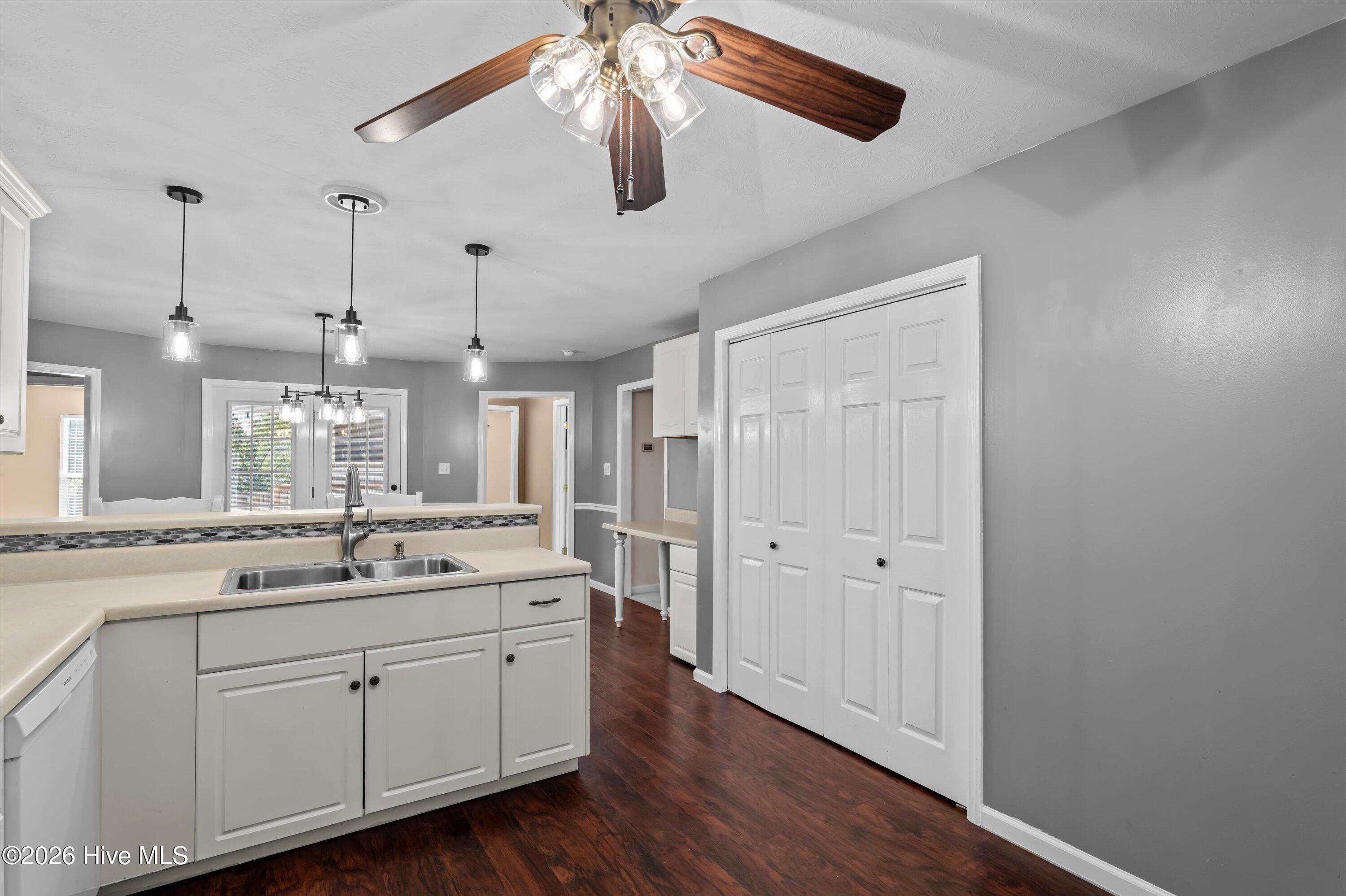 2020 Magnolia Parkway