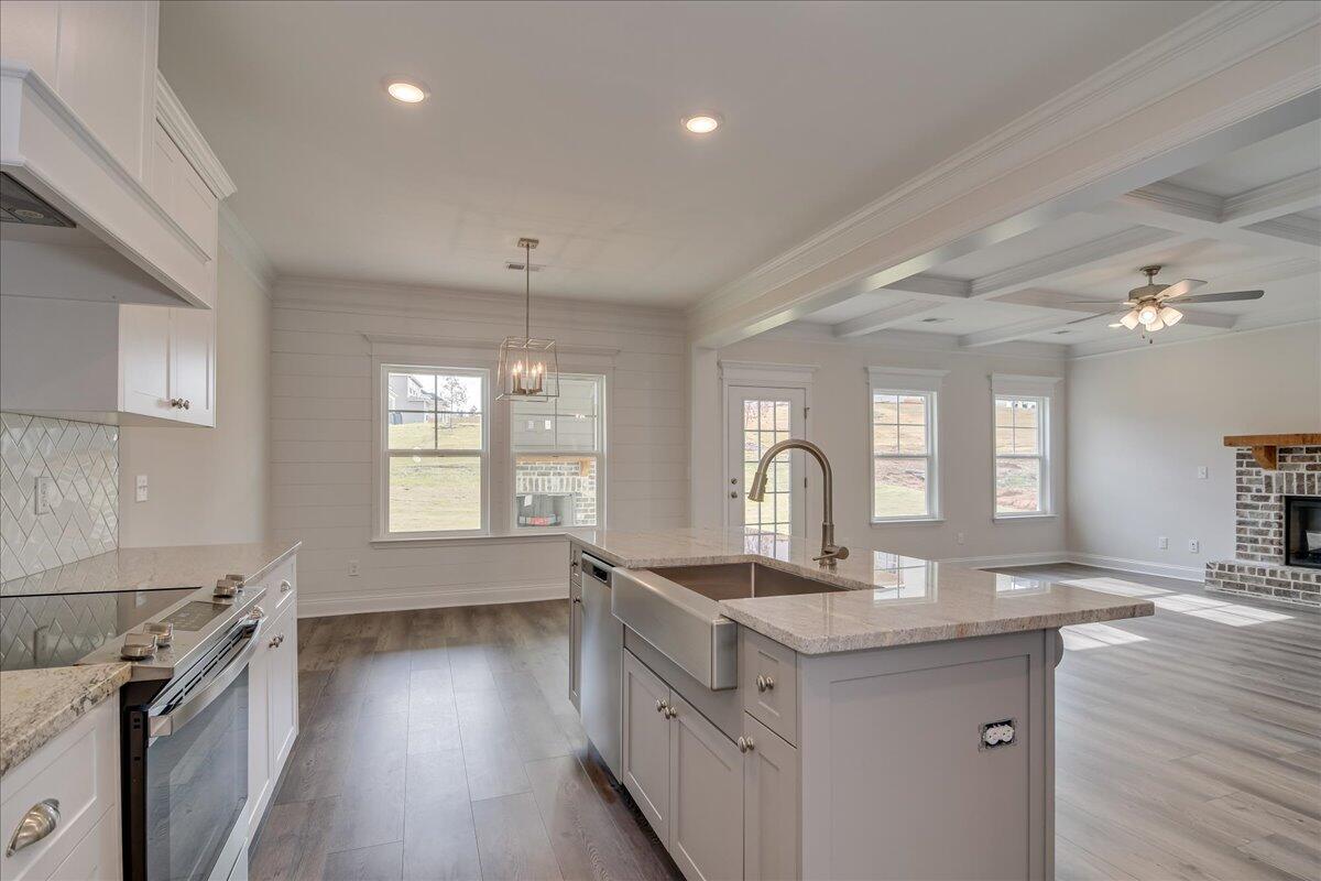 3455 HILLTOP Trail