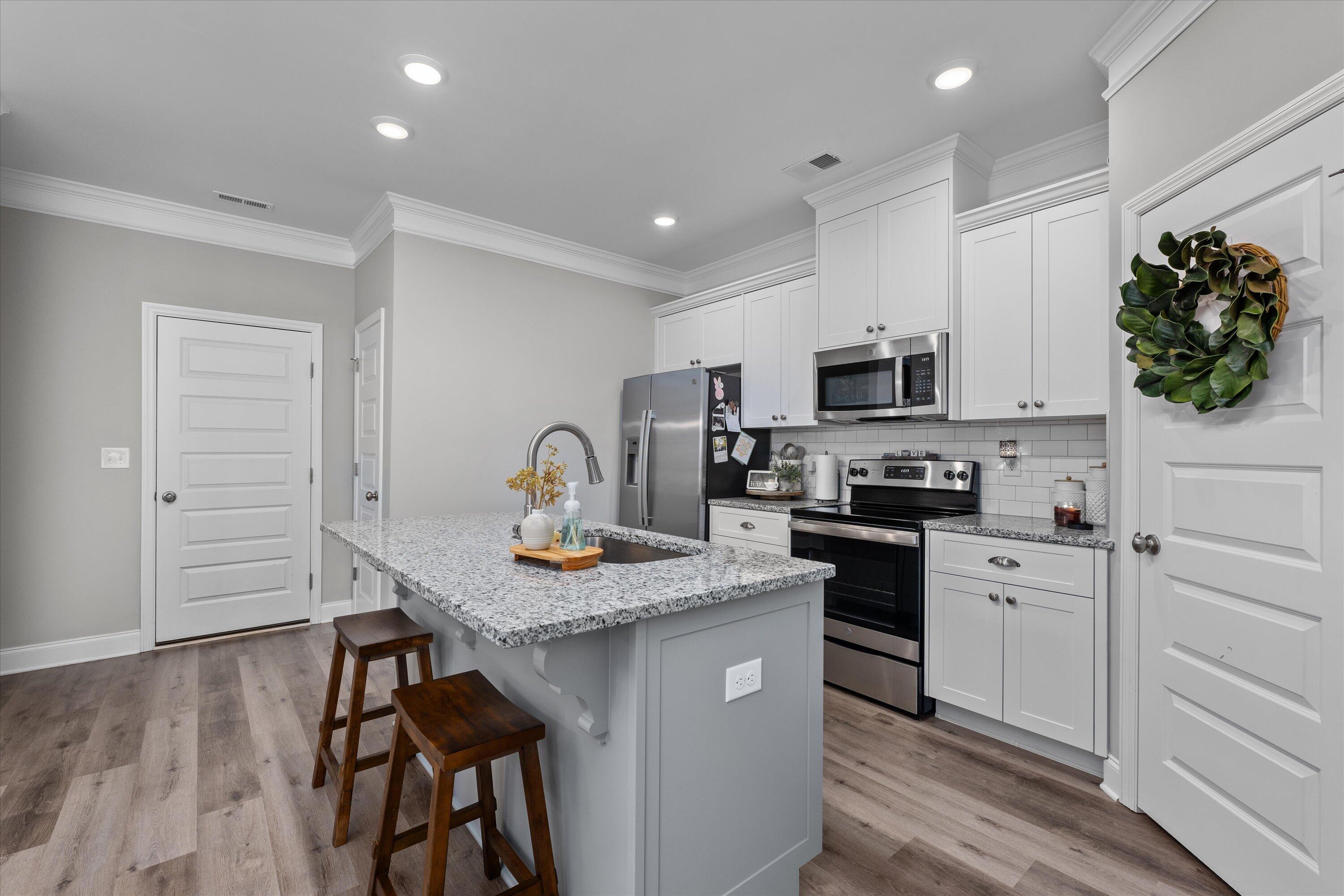 5009 HUNTLEY Trail