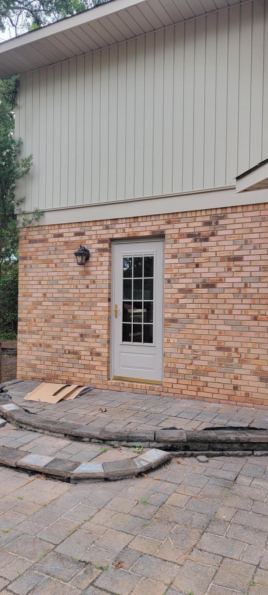 2413 CRYSTAL COURT Court