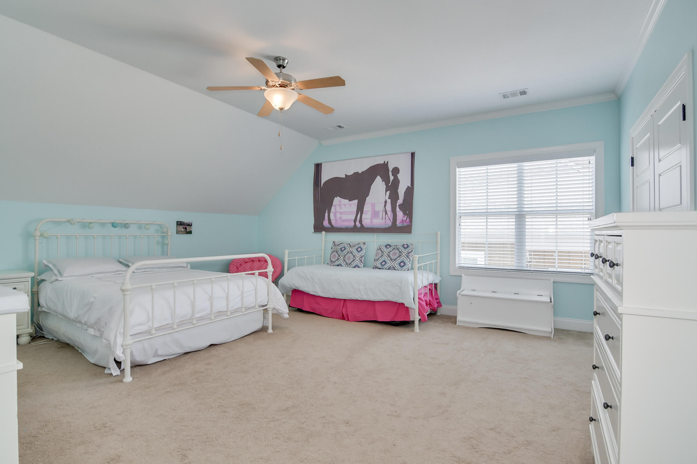 895 WILLOW Lake