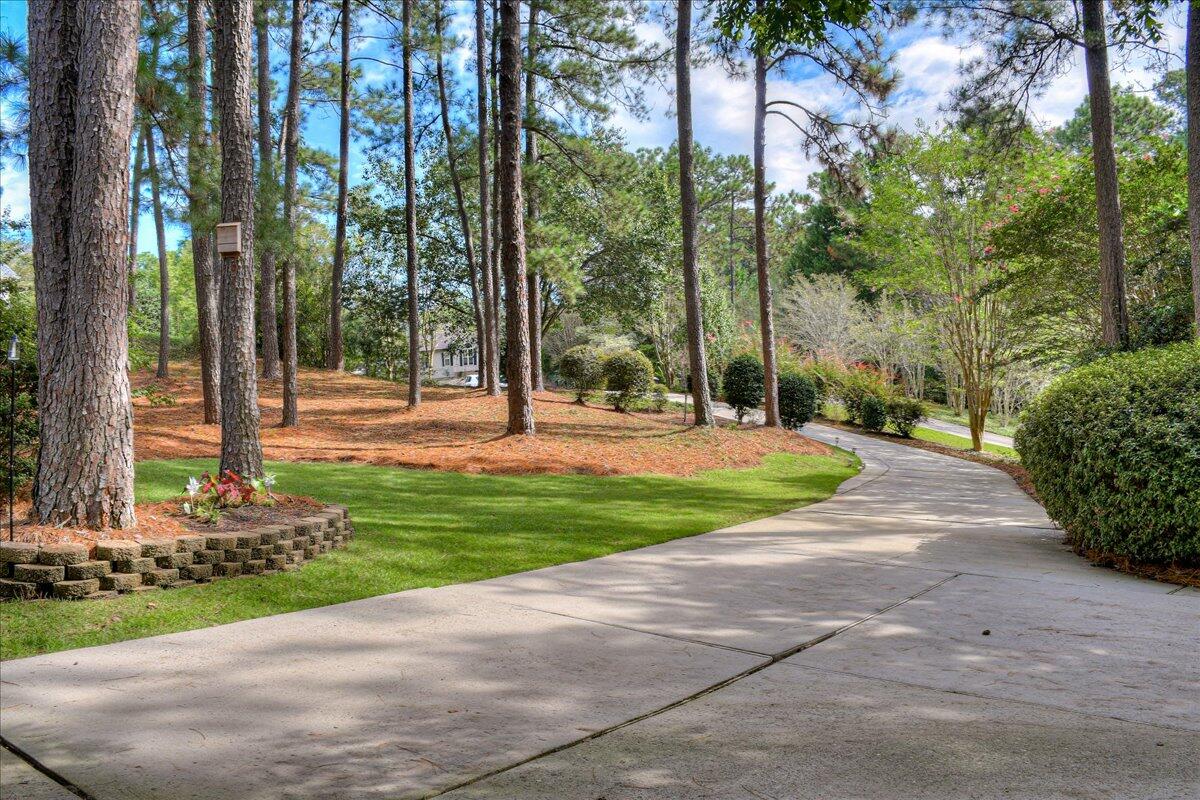32 BUNGALOW Court