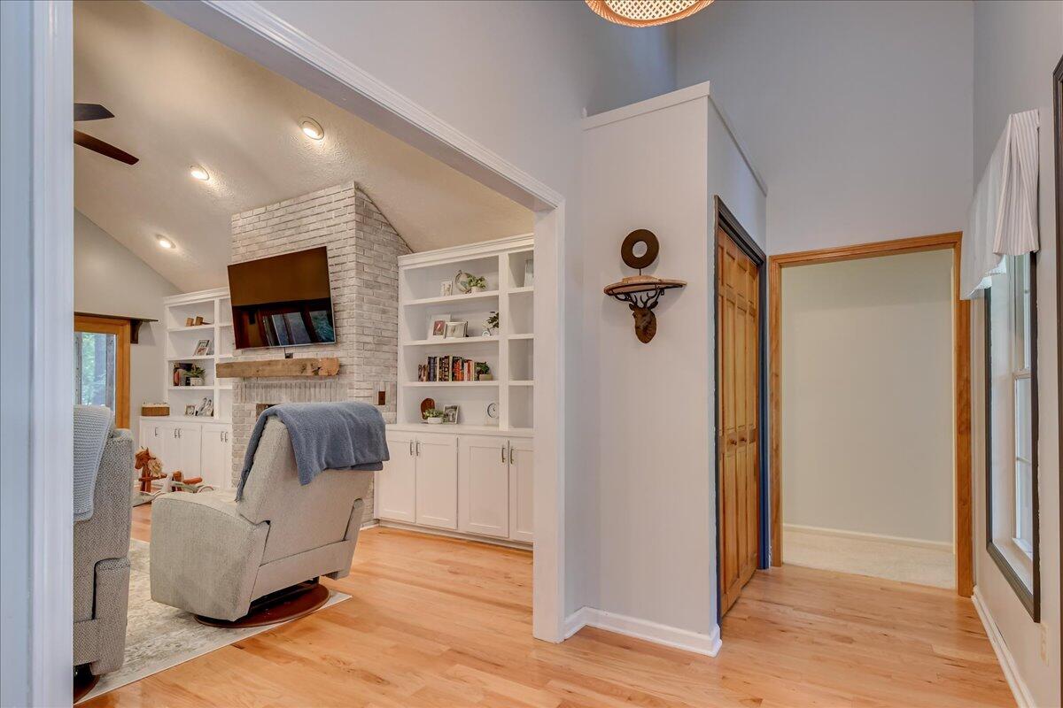32 BUNGALOW Court