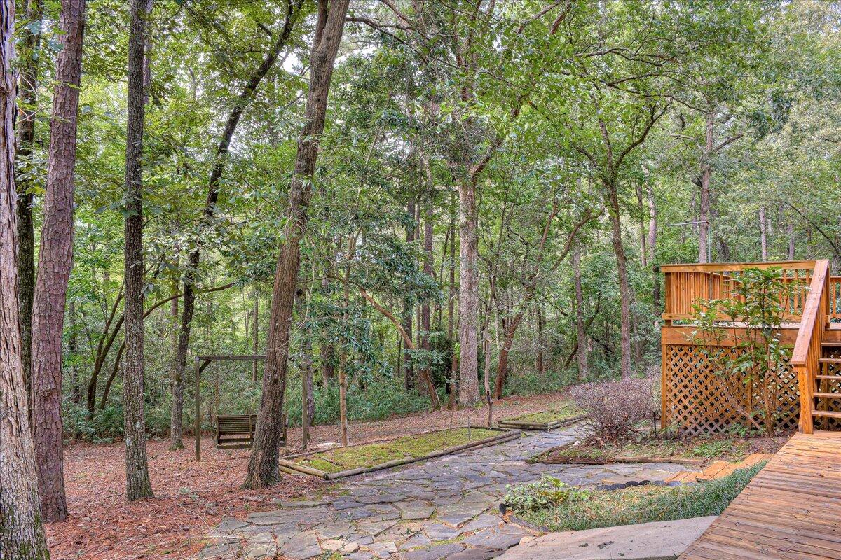 32 BUNGALOW Court