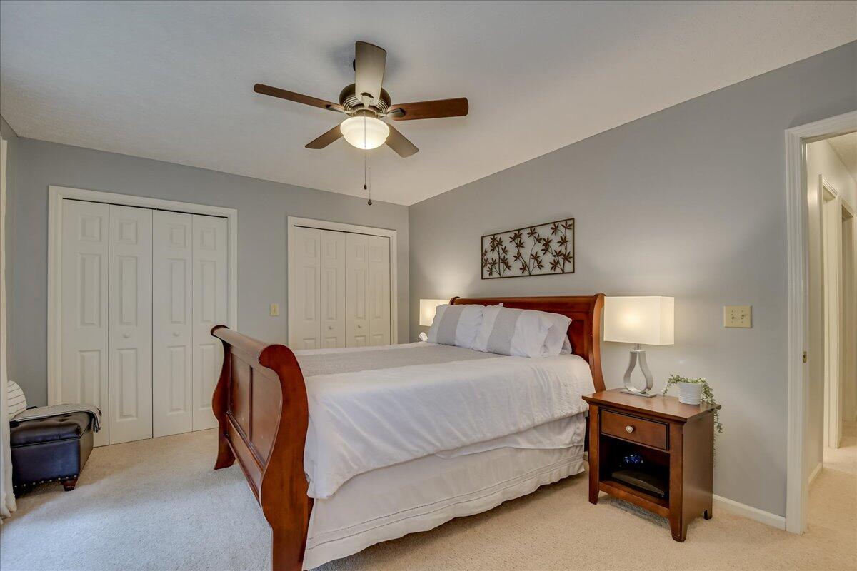 32 BUNGALOW Court