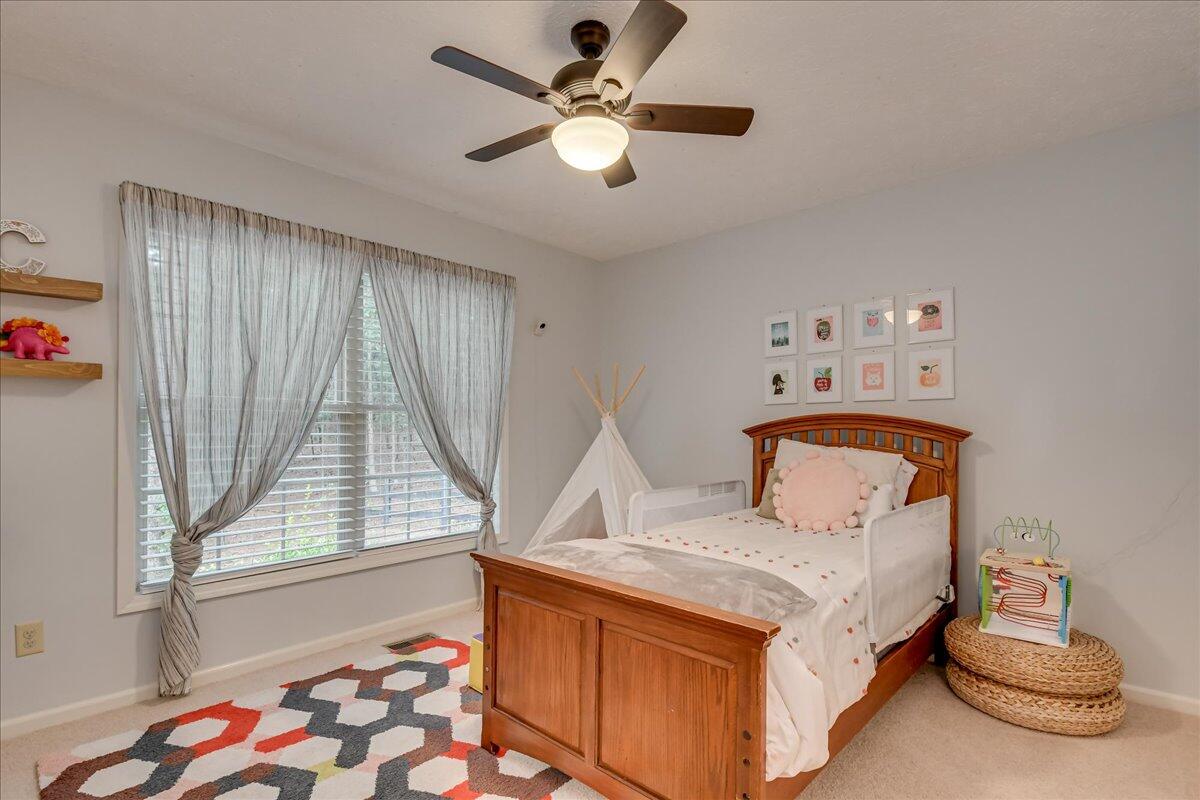 32 BUNGALOW Court