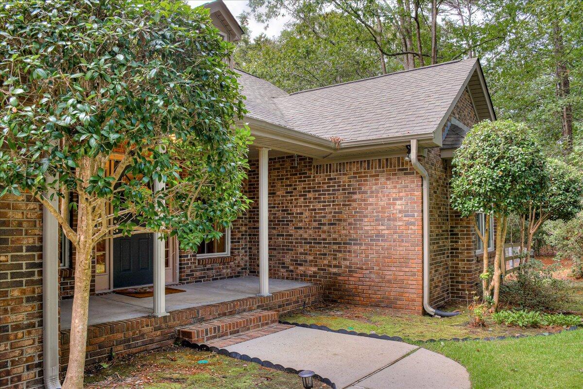 32 BUNGALOW Court