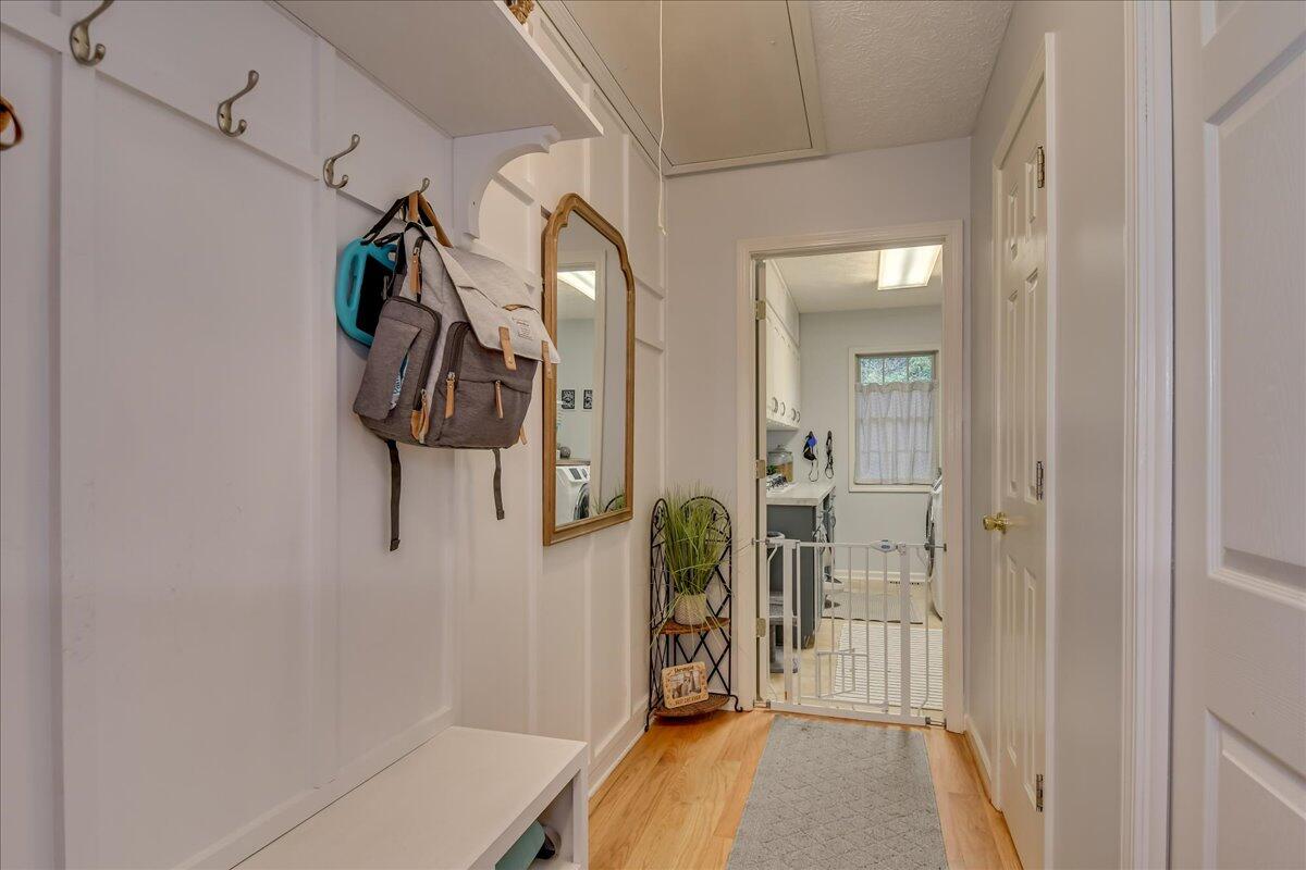 32 BUNGALOW Court