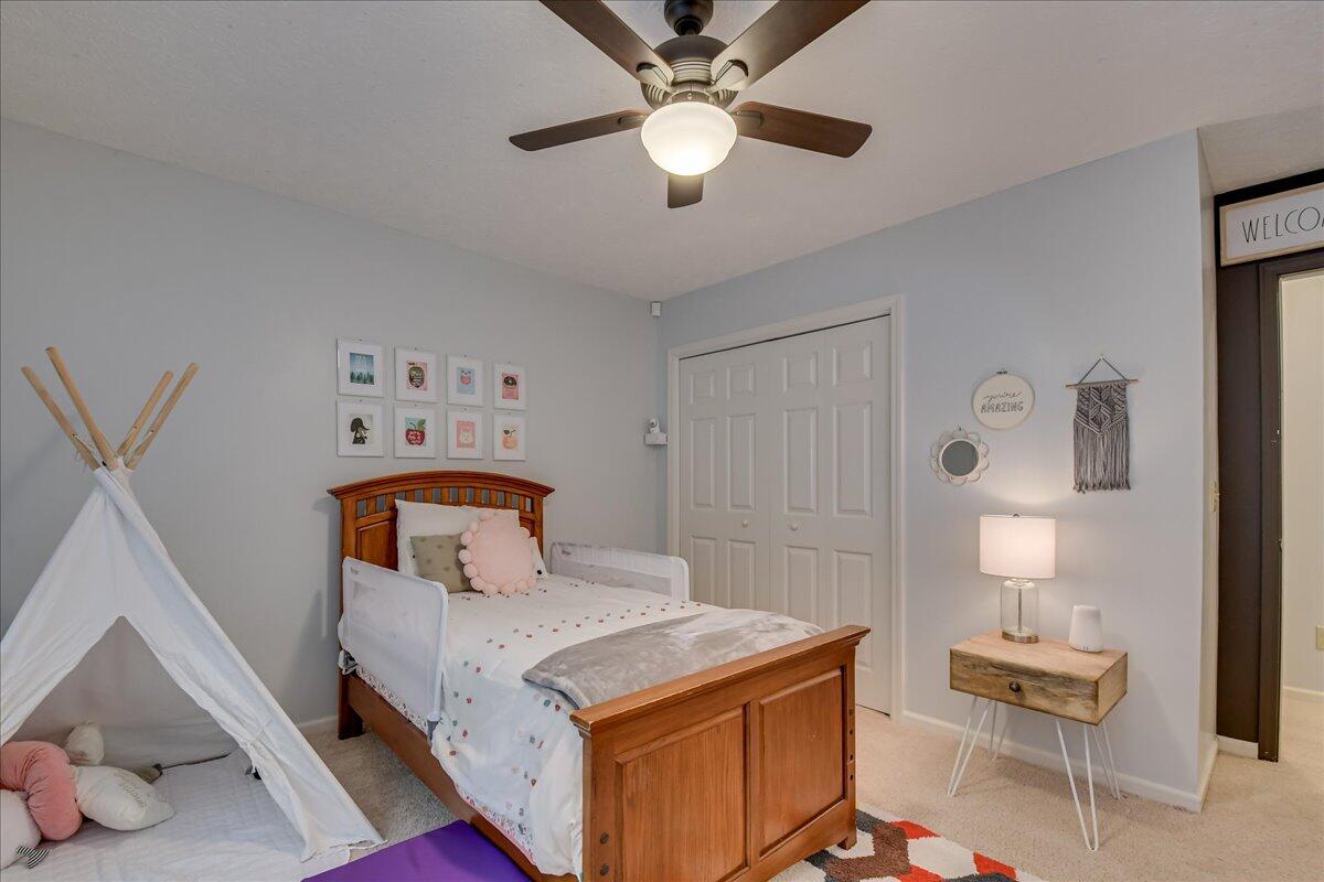 32 BUNGALOW Court