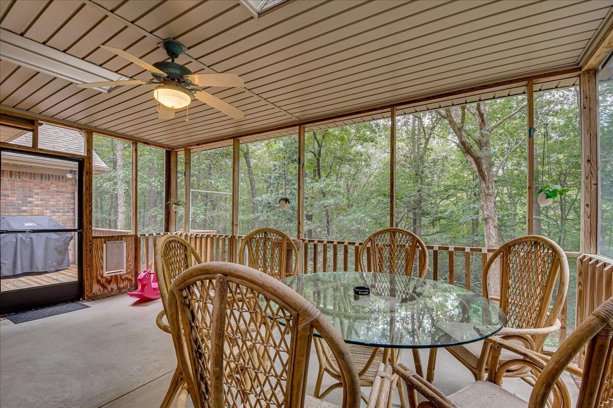 32 BUNGALOW Court