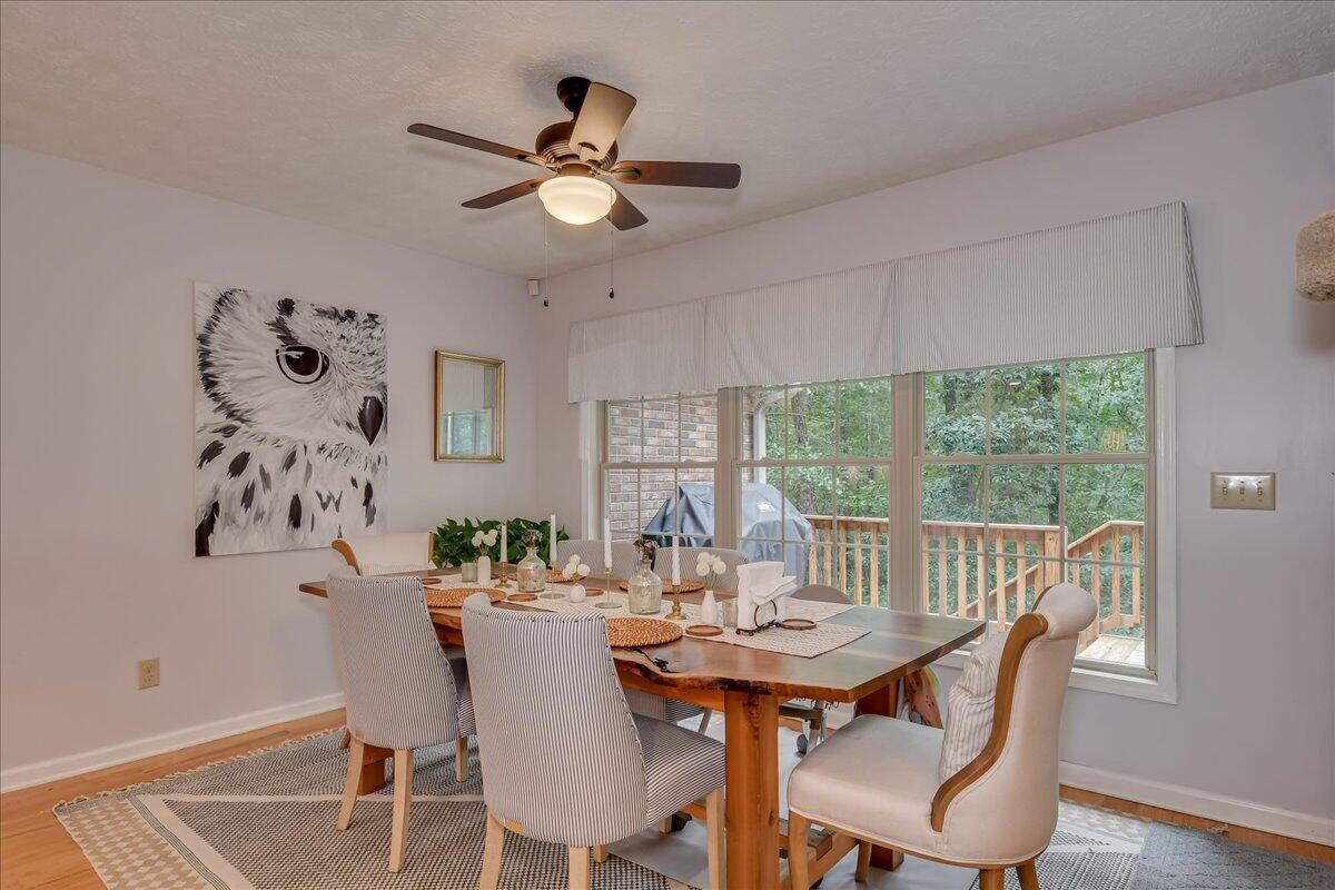 32 BUNGALOW Court