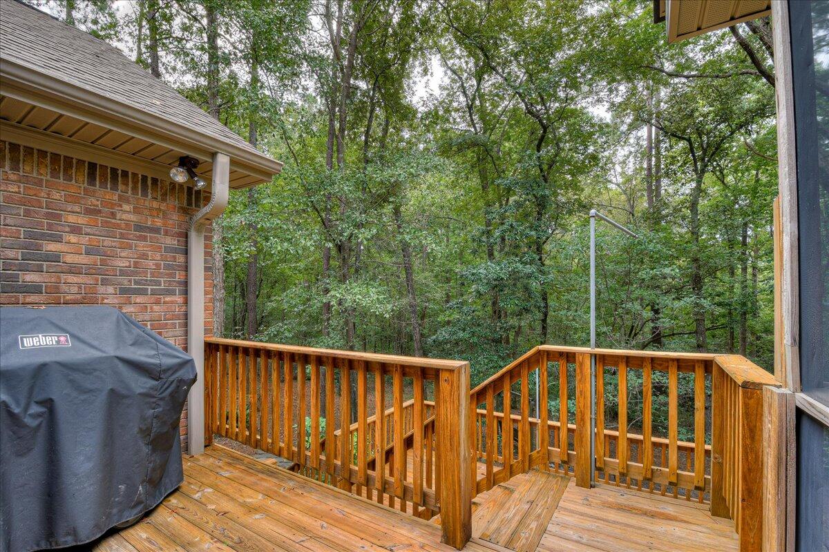 32 BUNGALOW Court