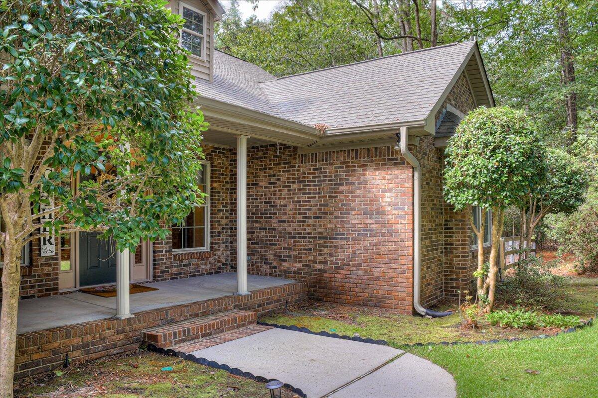 32 BUNGALOW Court