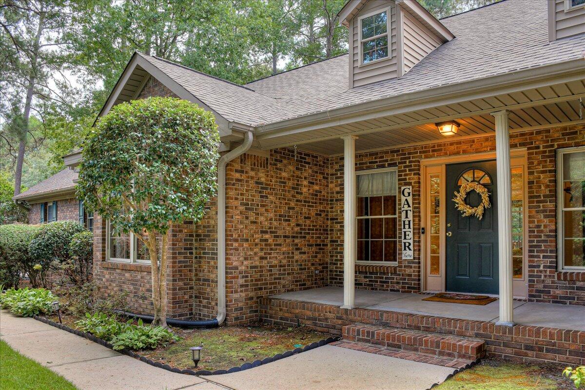 32 BUNGALOW Court