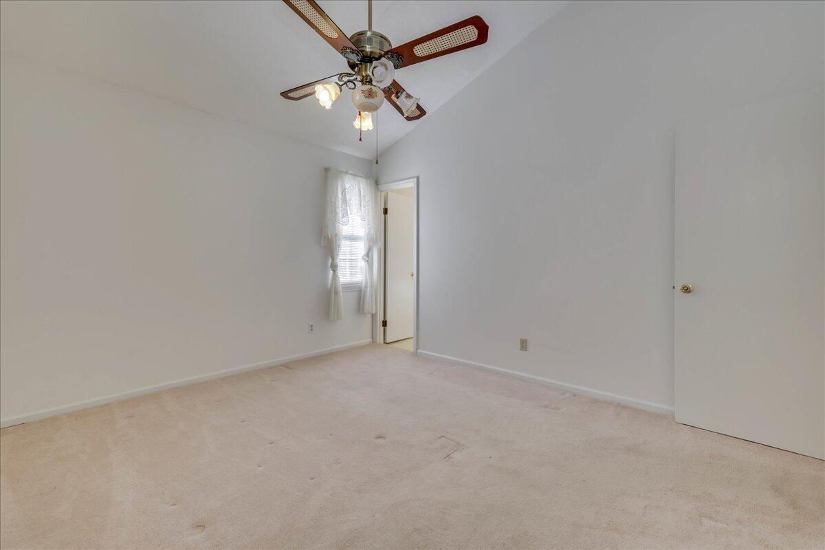 832 AUDUBON Circle