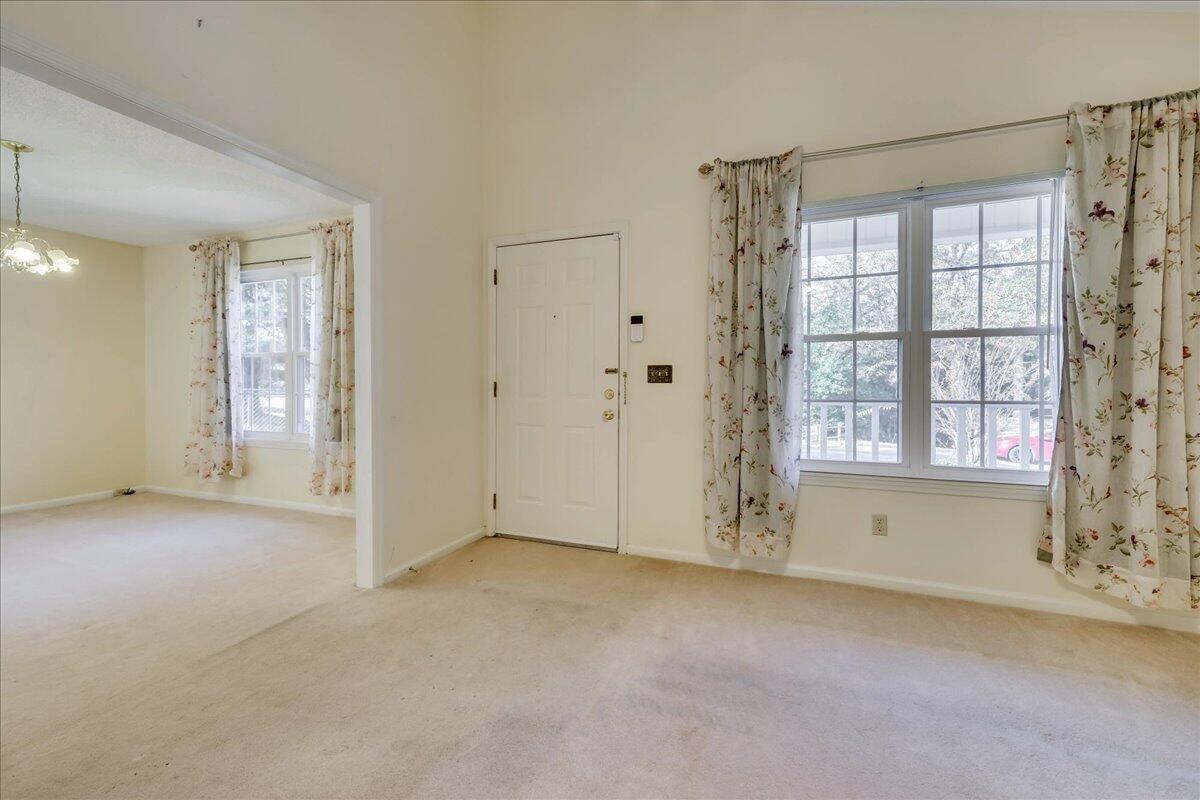 832 AUDUBON Circle