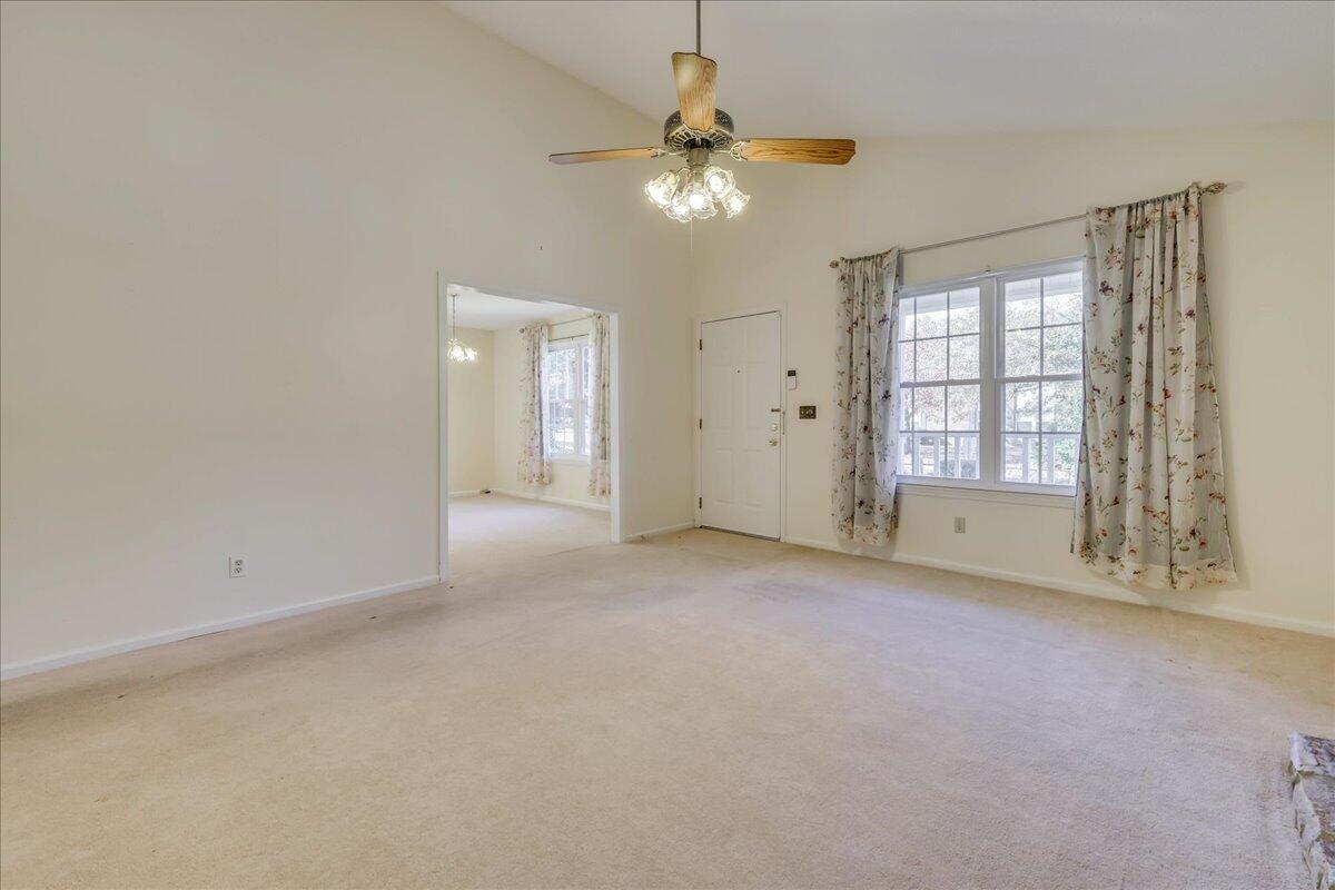 832 AUDUBON Circle