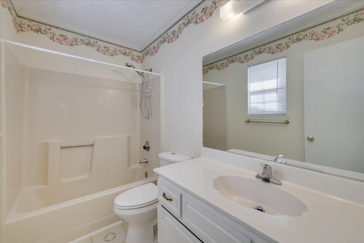 832 AUDUBON Circle