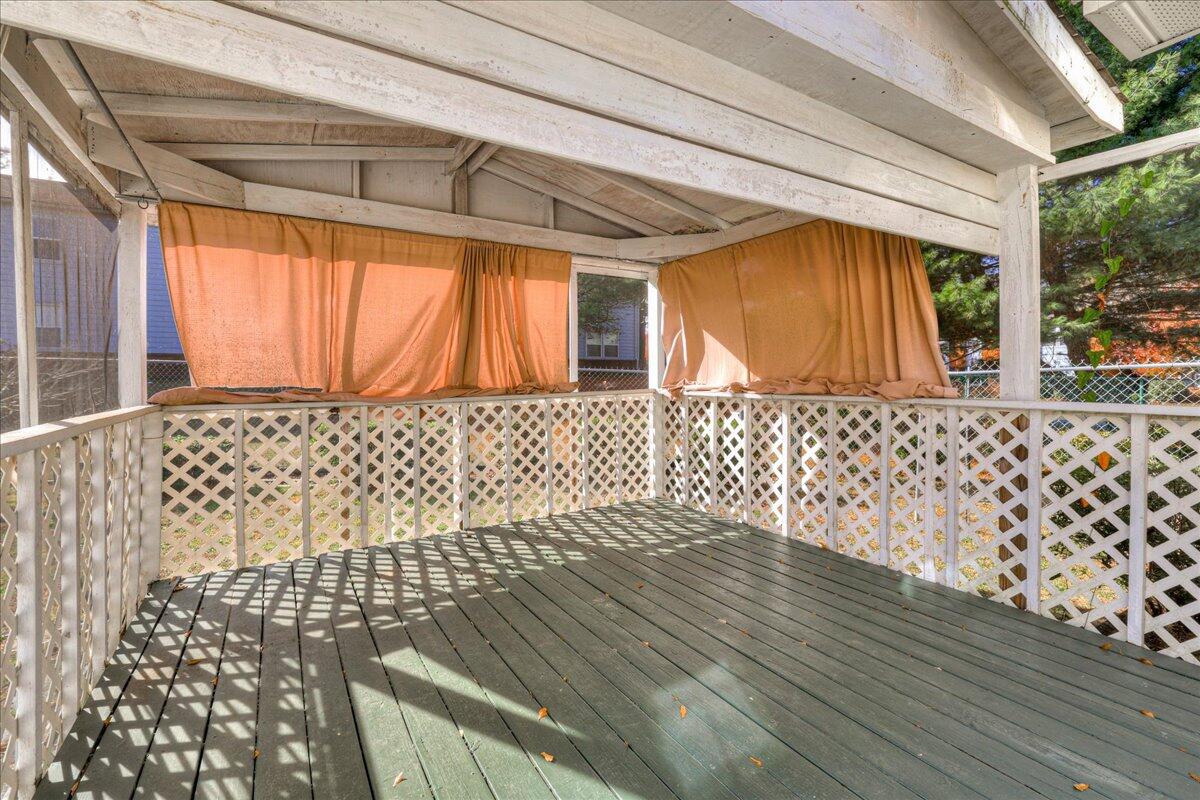832 AUDUBON Circle
