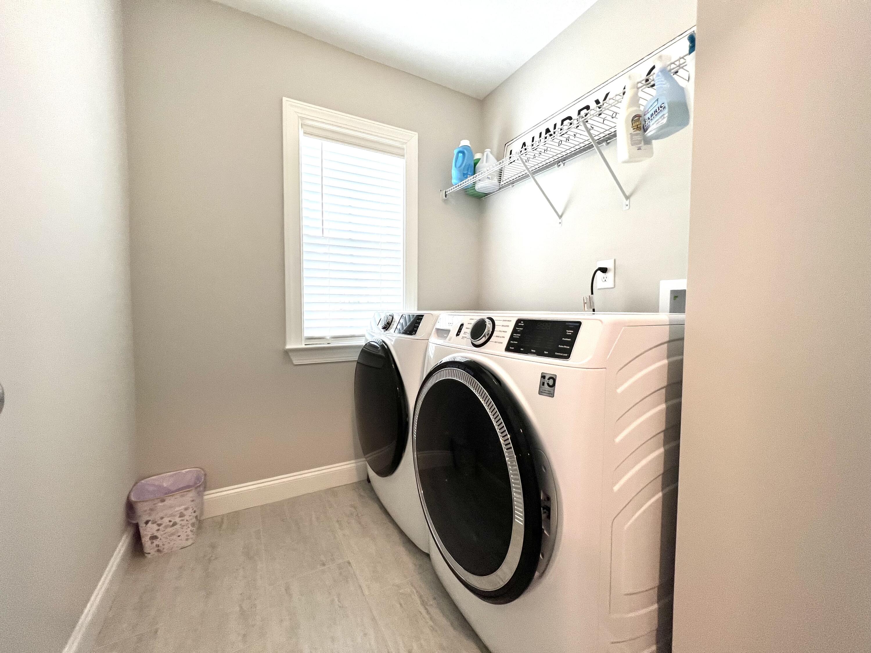 871 LILLIAN PARK Drive