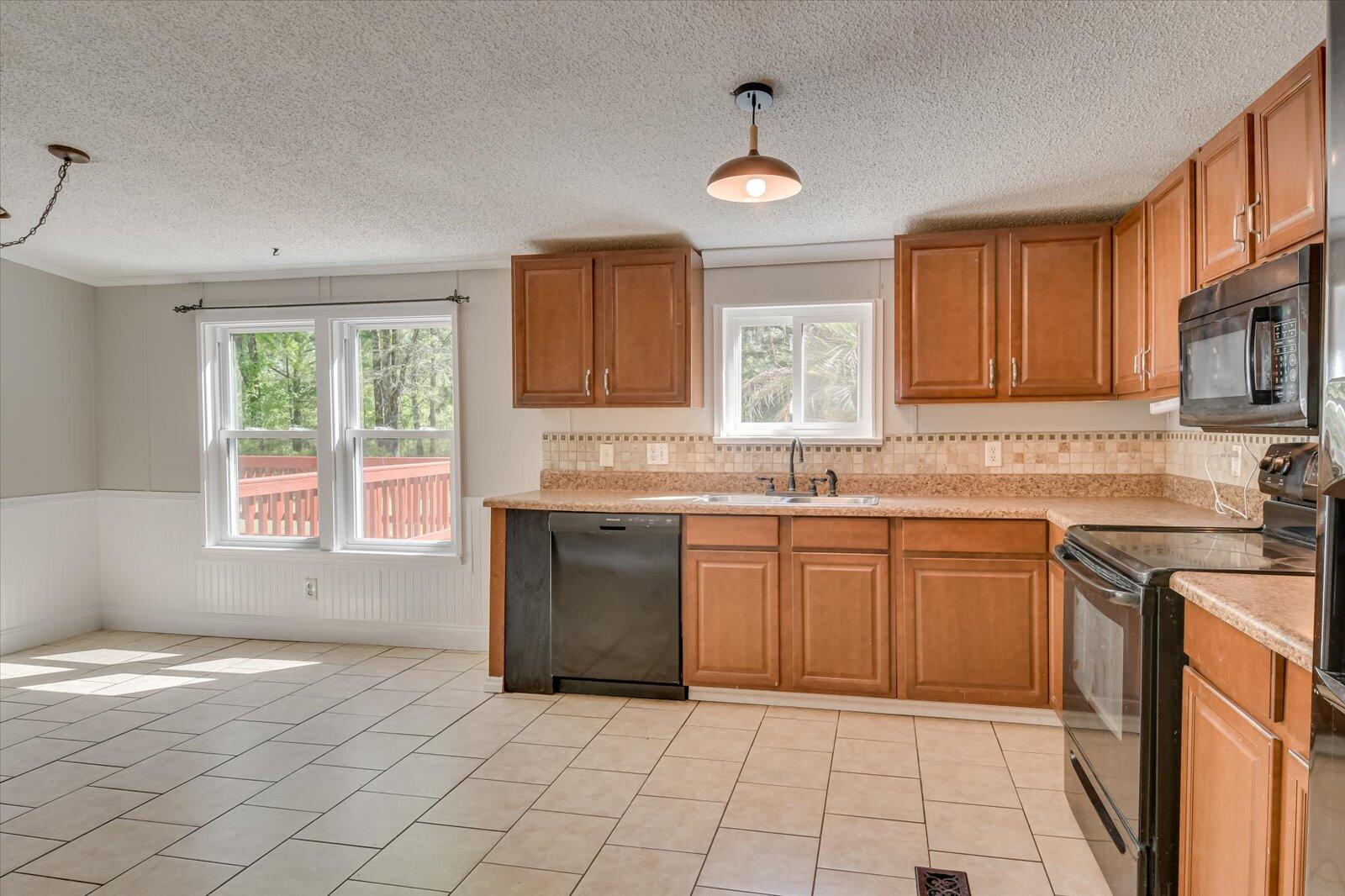 770 HAMILTON Road