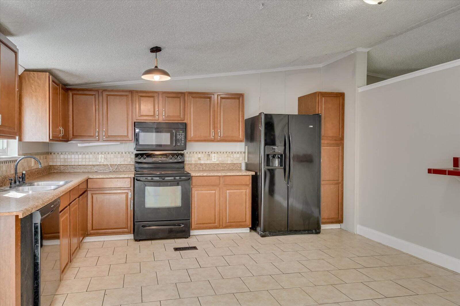 770 HAMILTON Road
