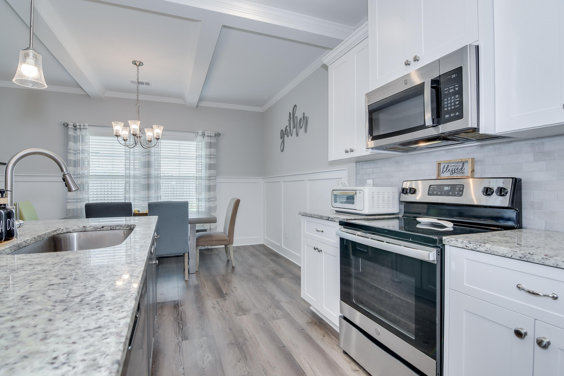 615 GARLAND Trail